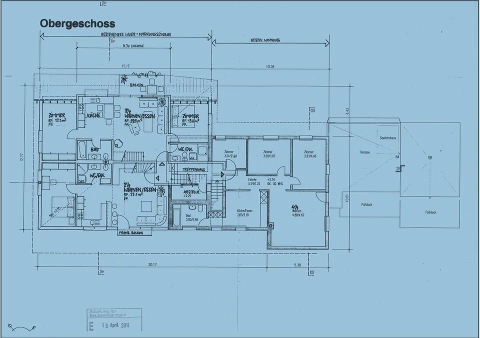 Maison familiale à rénover avec 10 appartements dans un emplacement très central