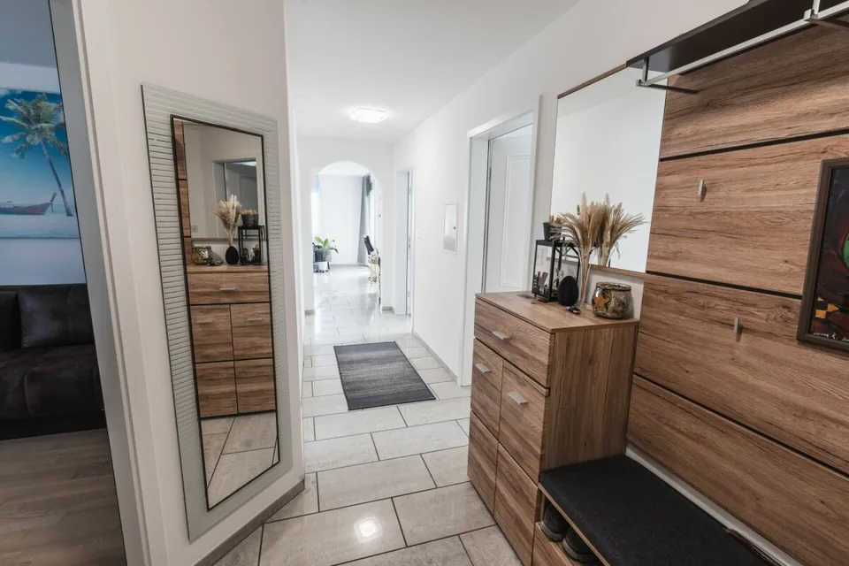 Appartamento di 4,5 locali ristrutturato in zona residenziale centrale – foto 2 di 8