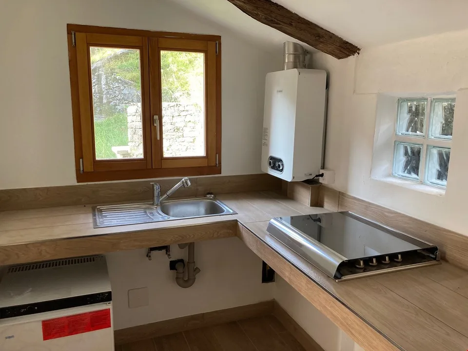 Tessin, Brione s/Minusio, Val Resa - Rustico rénové avec jardin