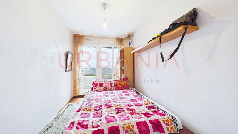 CASATAX: appartement de 4 pièces avec vue sur les Alpes et le Jura