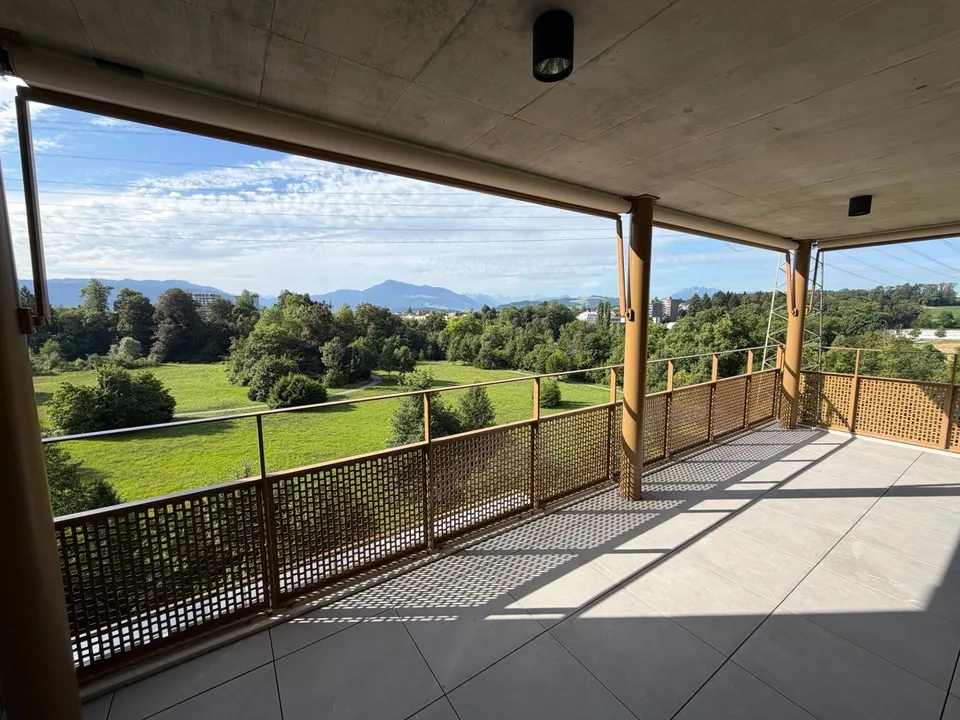 Appartamento attico esclusivo con vista panoramica - primo affitto