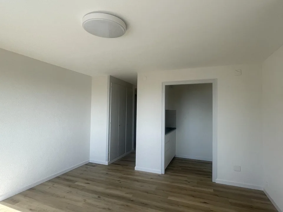 2,5 ZIMMER MIT SEEBLICK UND SCHLOSSBLICK