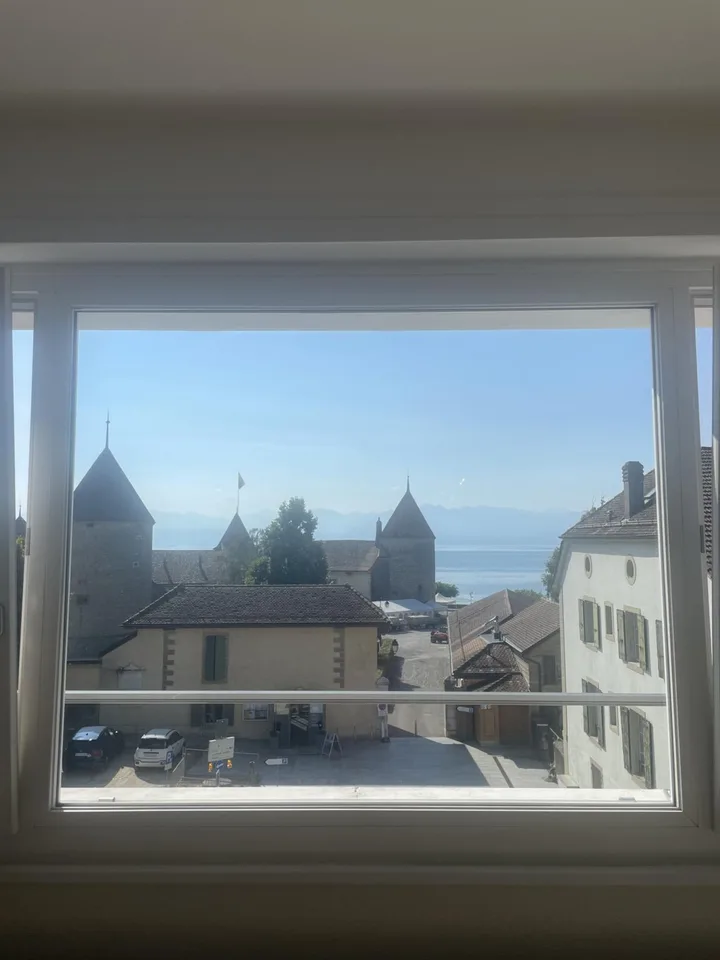 2,5 ZIMMER MIT SEEBLICK UND SCHLOSSBLICK