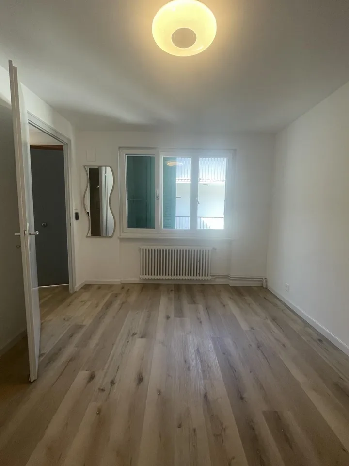 2,5 ZIMMER MIT SEEBLICK UND SCHLOSSBLICK