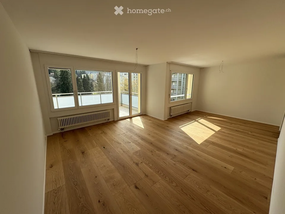 Kernsanierte, moderne 3.5-Zimmer-Wohnung mit Balkon und Garage in Luzern an top Lage mit Aussicht