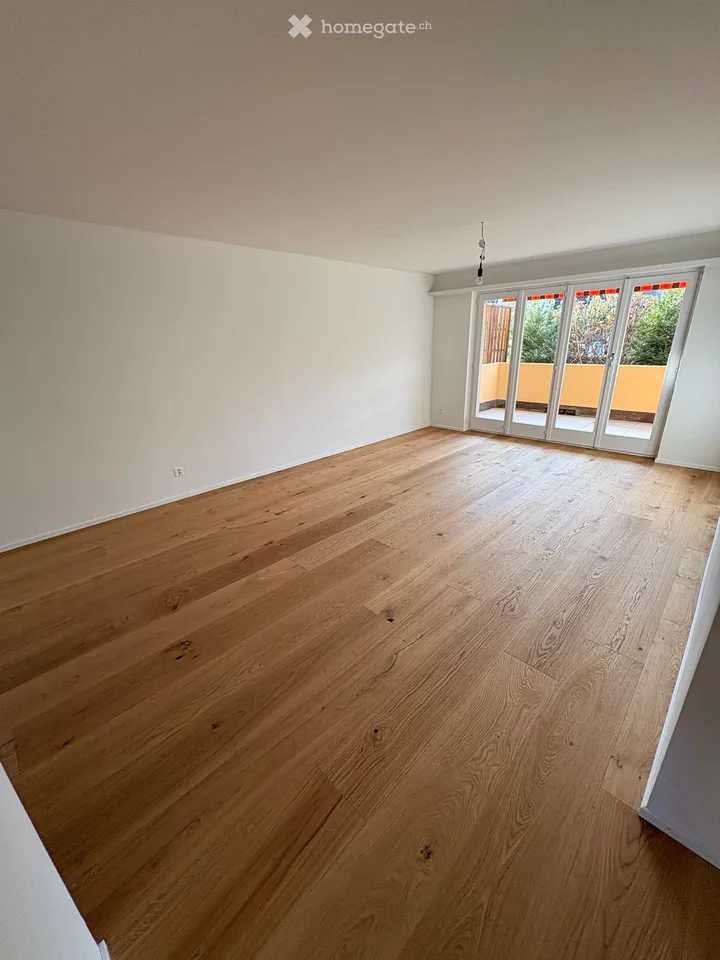 Kernsanierte, ruhige 3 1/2 Zimmerwohnung im Dorfkern, im 1. OG (AAA-Lage)
