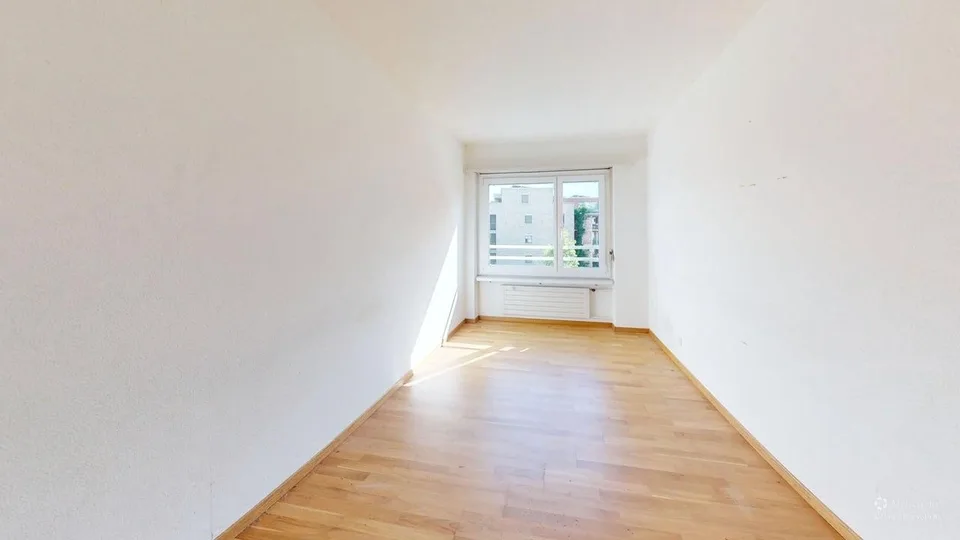 Zentrale 3-Zimmer-Wohnung in Uster (Befristung bis 30.09.2027)