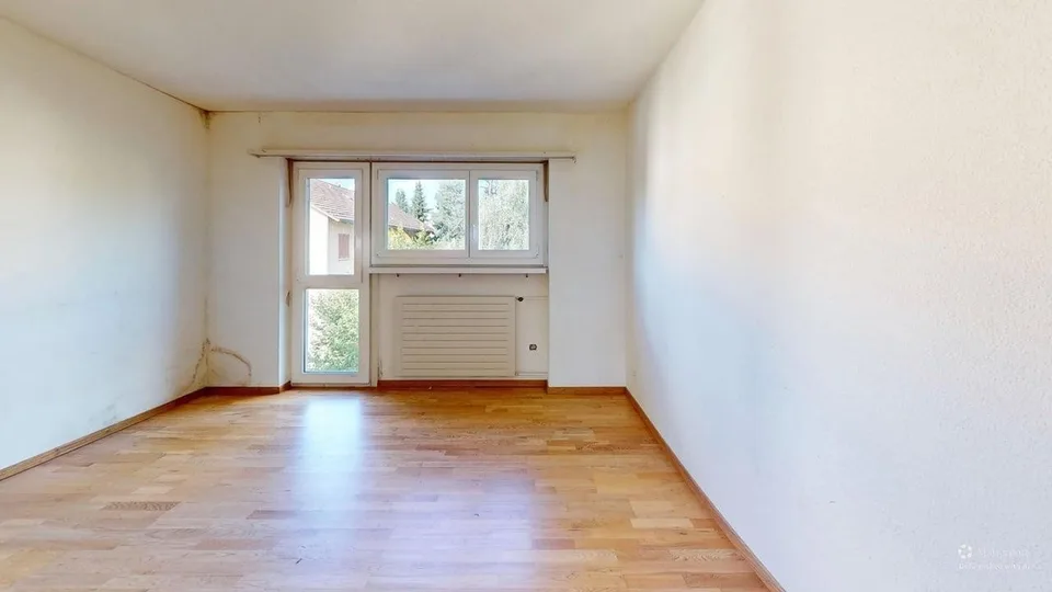 Zentrale 3-Zimmer-Wohnung in Uster (Befristung bis 30.09.2027)