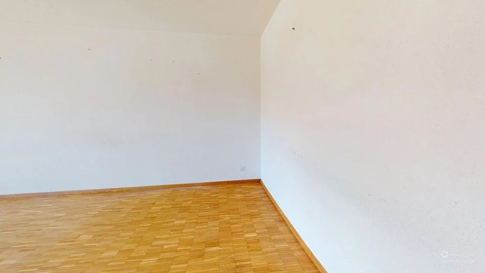 Zentrale 4-Zimmer-Wohnung in Uster (Befristung bis 30.09.2027)