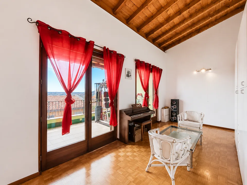 Reihenhaus mit 6,5 Zimmern und Garten in Castel San Pietro