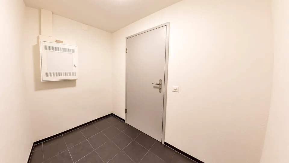 Einzigartige Dachwohnung im idyllischen Feldbrunnen