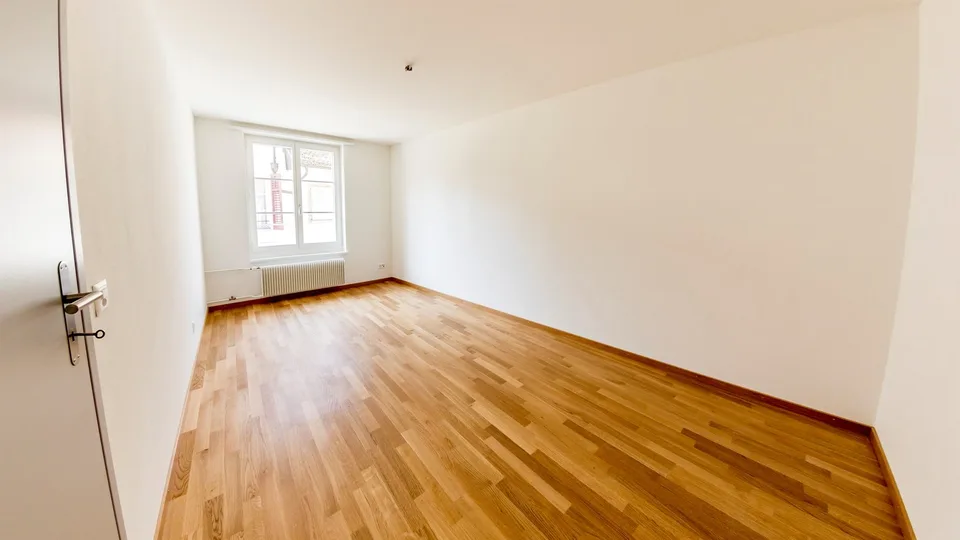 Einzigartige Dachwohnung im idyllischen Feldbrunnen