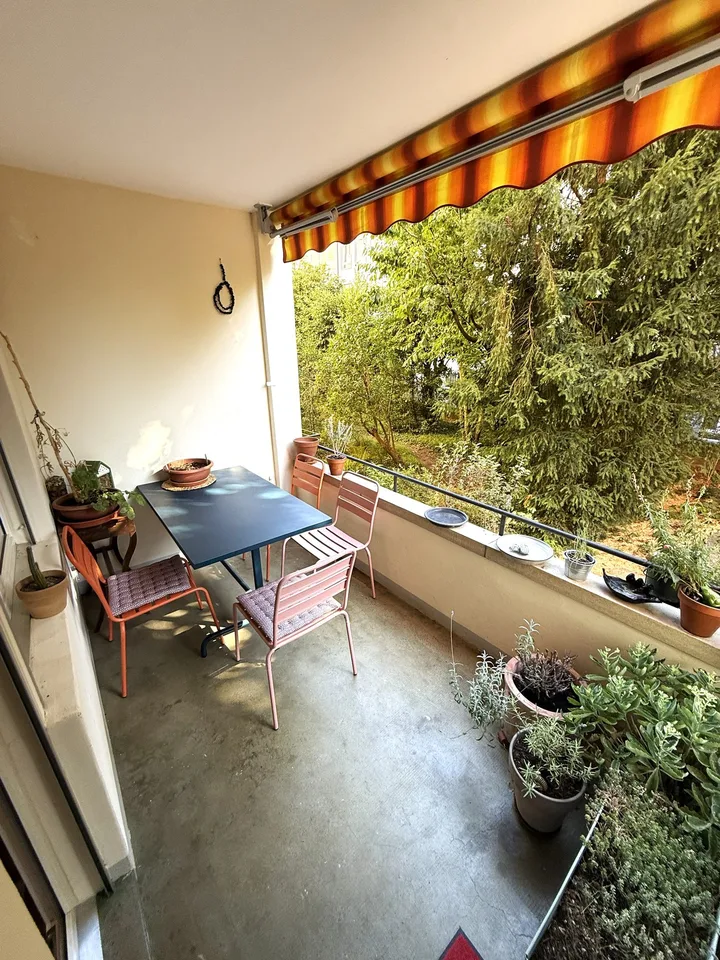 Wunderschöne, helle Altbauwohnung