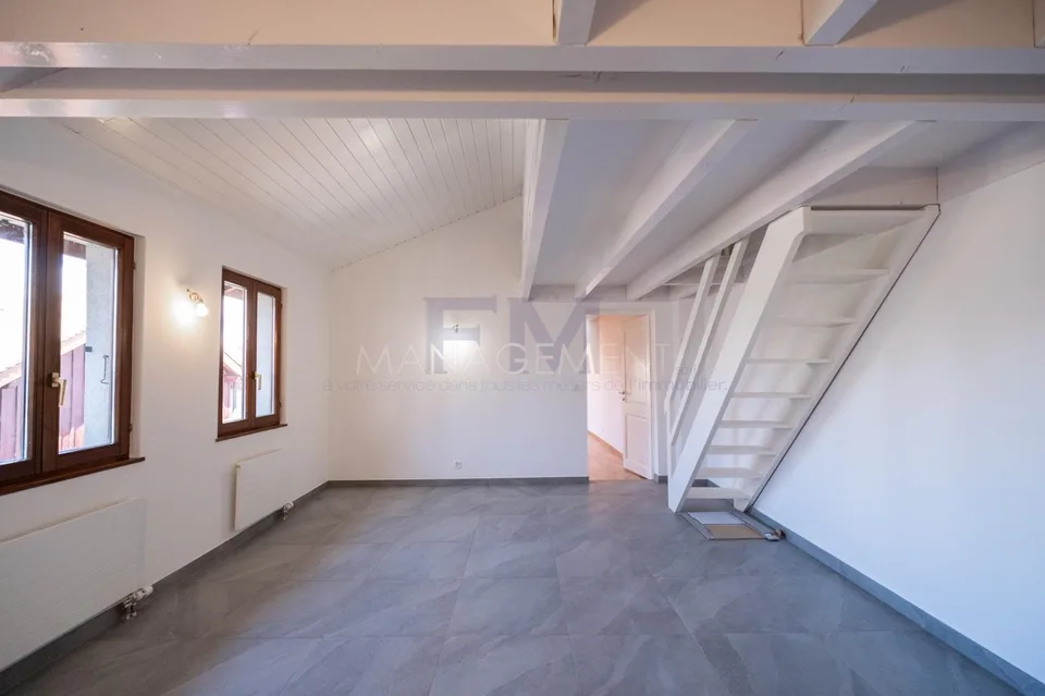 Straße du Gothard ? 3 Zimmer von etwa 47 m² im 2. Stock