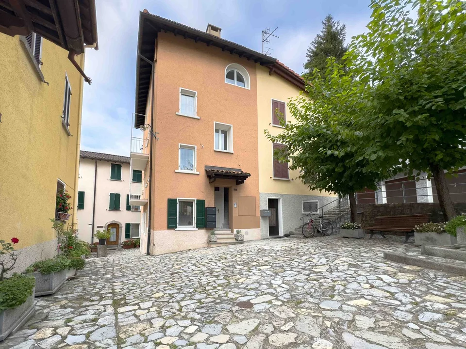 Appartement meublé à Aldesago dans le centre-ville