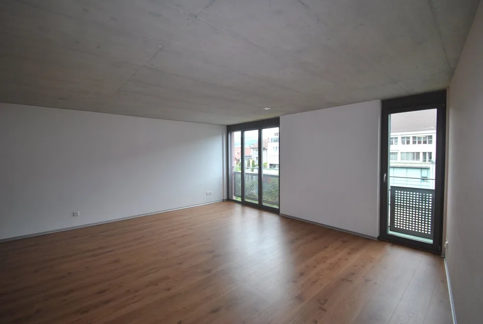Living in the Red House of Thun | Central Location