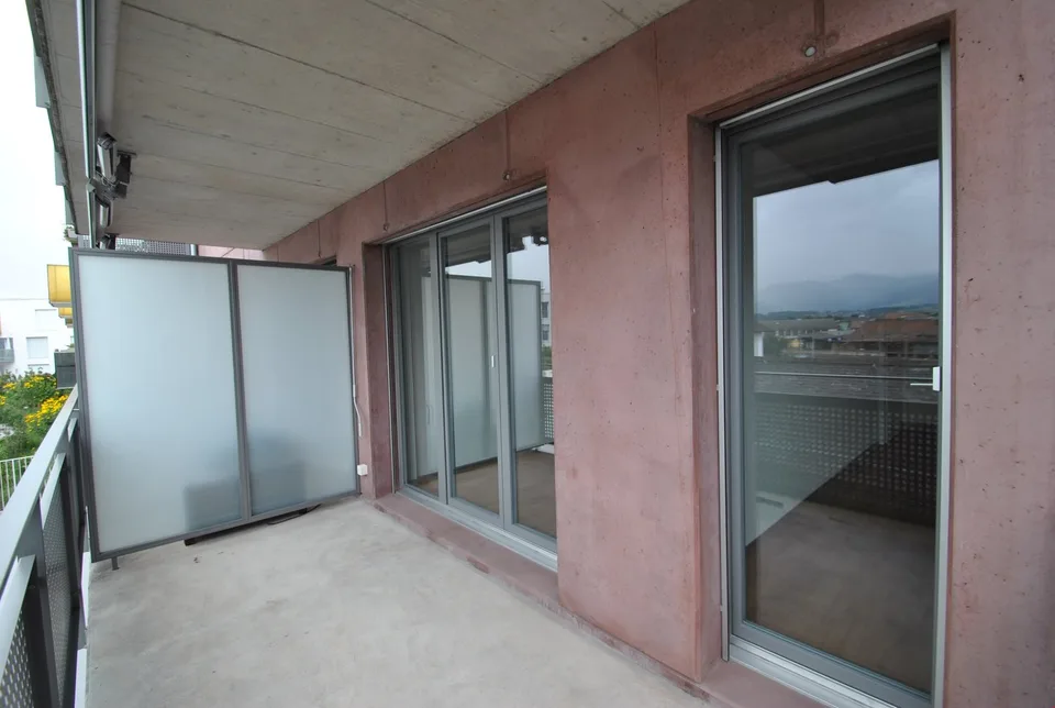 Living in the Red House of Thun | Central Location