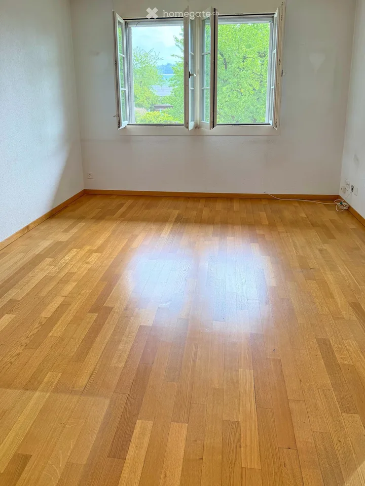 Grosszügige 3.5-Zimmer-Wohnung am Naturschutzgebiet Katzensee - sofort verfügbar!