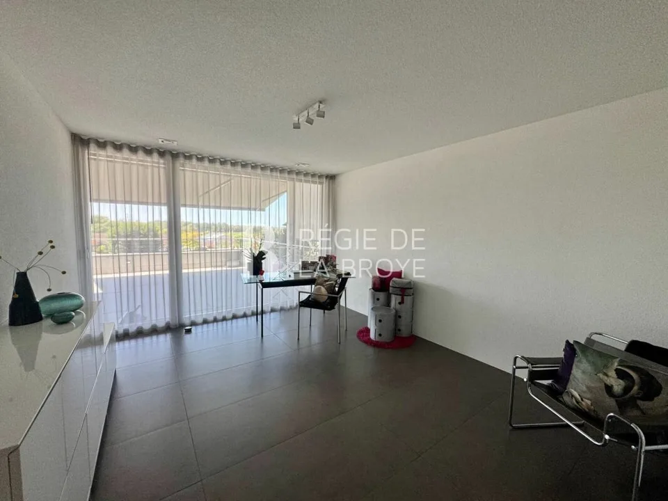 Appartement mit hohem Standard, 4.5 Zimmer in Gampelen