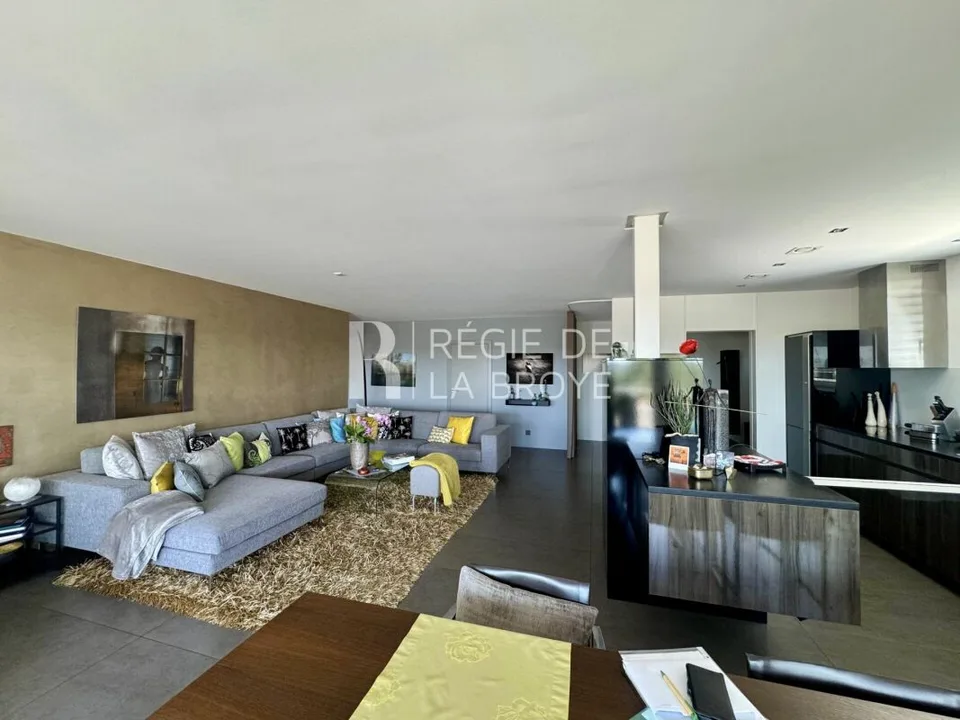 Appartement mit hohem Standard, 4.5 Zimmer in Gampelen
