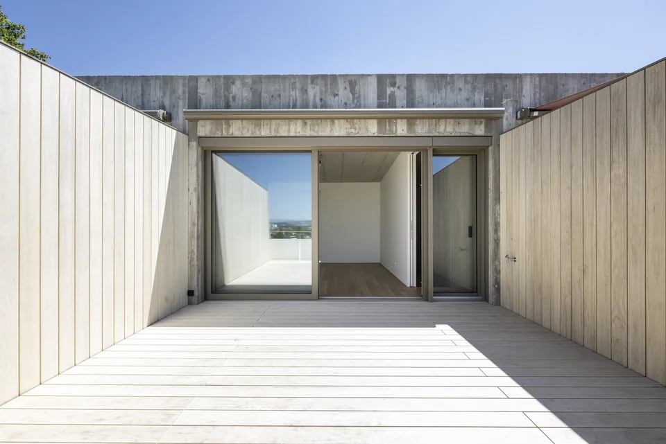 ARCHITETTURA SENZA TEMPO E UN CONCEPT DI VITA DI CLASSE SUPERIORE
