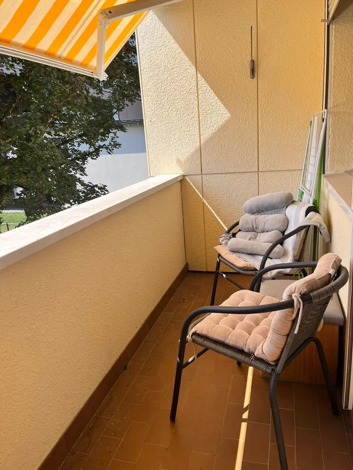 Schöne 2.5 Zimmerwohnung mit Balkon