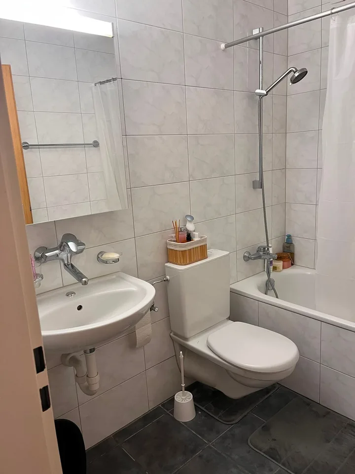 Schöne 2.5 Zimmerwohnung mit Balkon