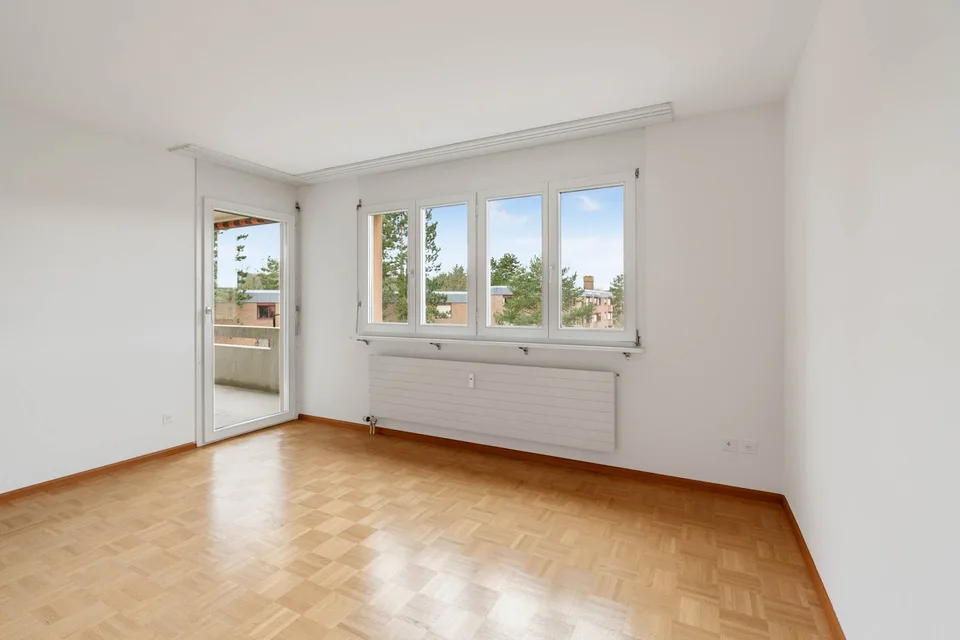 Gemütliche und grosszügige Wohnung in ruhigem Quartier!