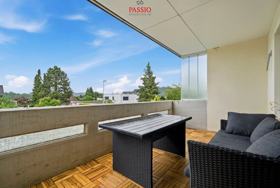 Appartamento di 4,5 locali ristrutturato con vista sulle Alpi e parte di giardino