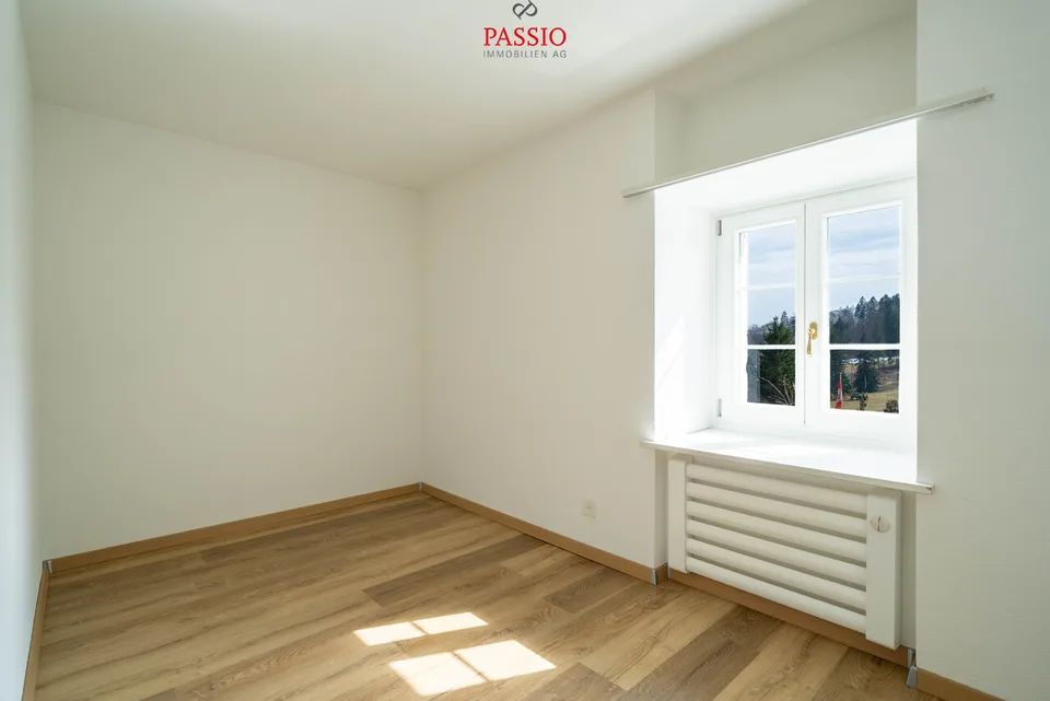 Affascinante appartamento di 4,5 locali con caminetto e vista sulle Alpi