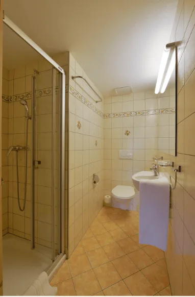 Charmantes 6-Zimmer-Engadinerhaus in Scuol – Historisches Bijou zur Dauermiete