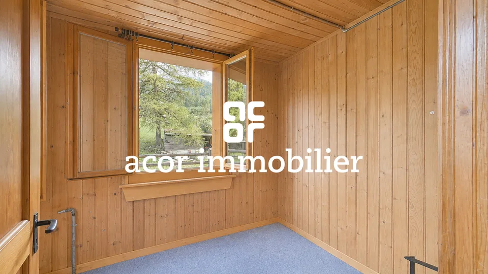 Chalet de caractère à réinventer dans un cadre alpin exceptionnel