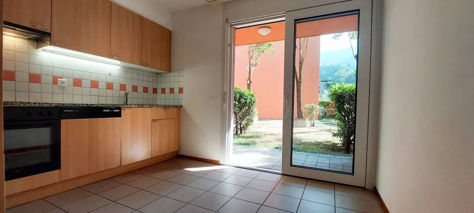 Camorino - 2 locali con giardino (ref. 155-5)