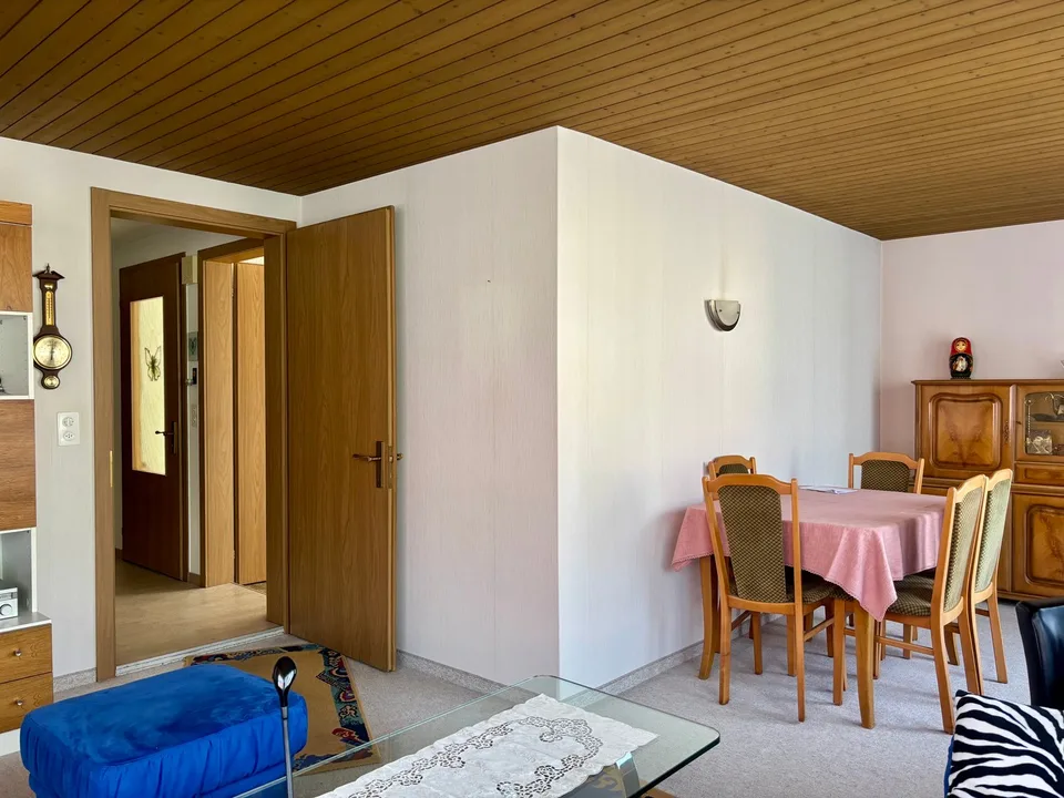 Single-family house with studio apartment in central location in Schattdorf