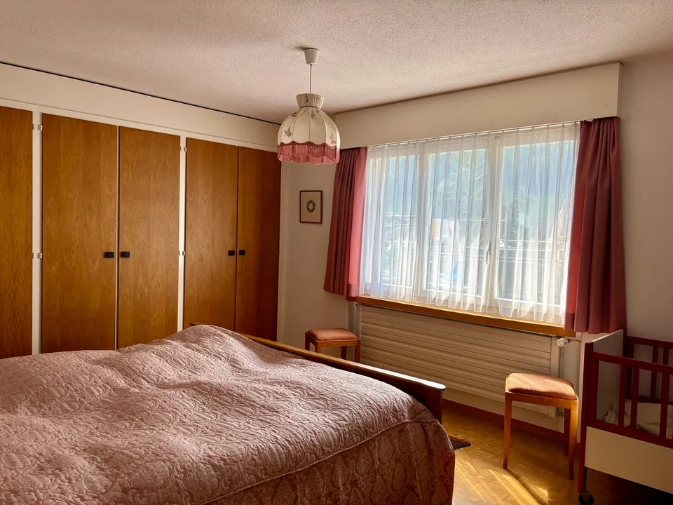 Single-family house with studio apartment in central location in Schattdorf