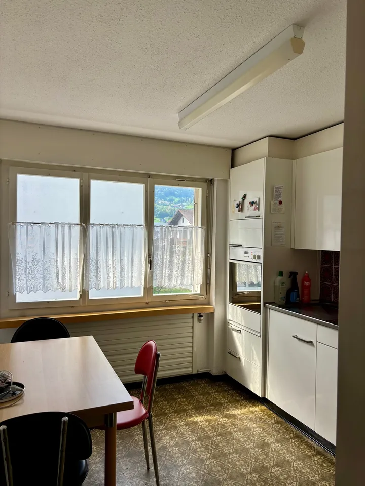 Single-family house with studio apartment in central location in Schattdorf
