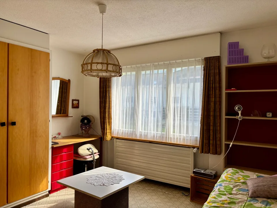 Single-family house with studio apartment in central location in Schattdorf