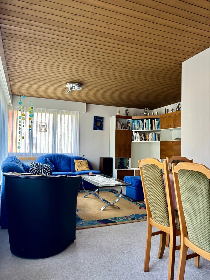 Single-family house with studio apartment in central location in Schattdorf