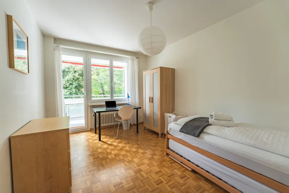 Helles und ruhiges Dreizimmerapartment in Gellert Area