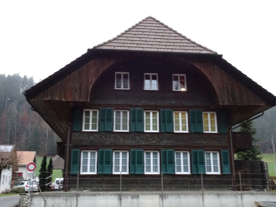 Charmante 4.5-Zimmer-Altbauwohnung in Wasen im Emmental