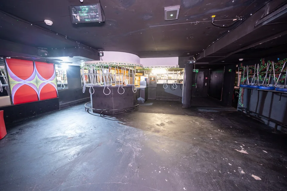 Club / Bar / Eventlokal zu vermieten an guter Lage in Unteriberg