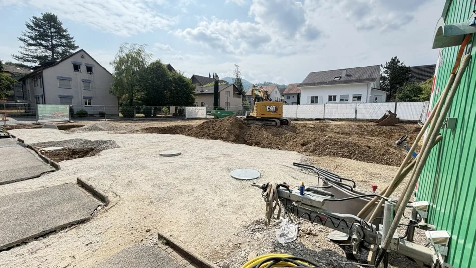189 m2 Grosses Neubau EFH, (Haus A), 6.5 Zimmer mit Garten, Studio, 3 Nasszellen, Carport & Parkplatz