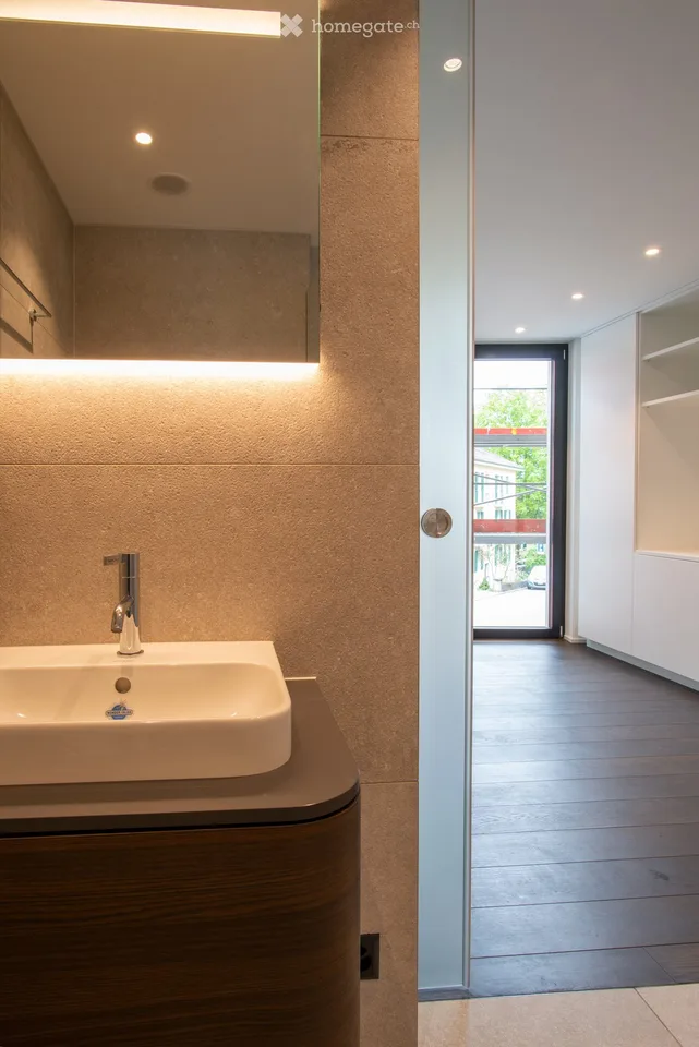 Mitten in Zürich: Neues Luxuriöses Townhouse mit Dachterrasse