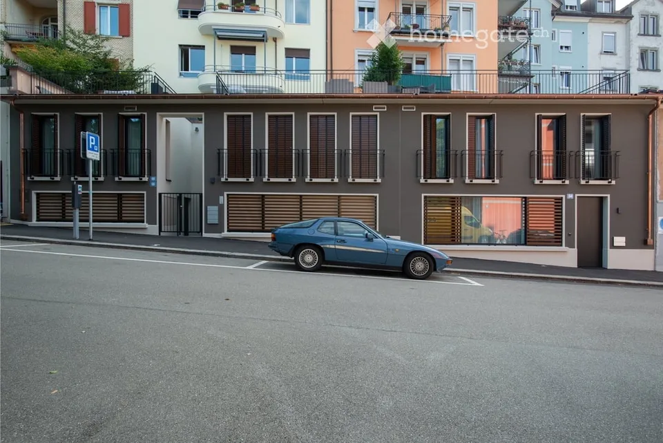 Mitten in Zürich: Neues Luxuriöses Townhouse mit Dachterrasse