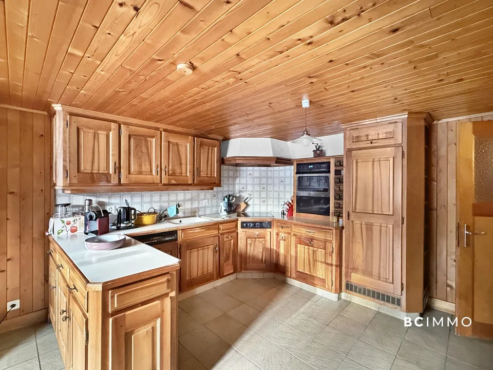 Grande chalet su un magnifico terreno