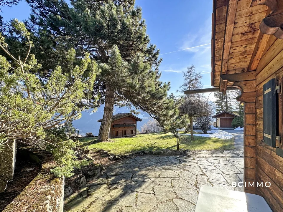 Grande chalet su un magnifico terreno