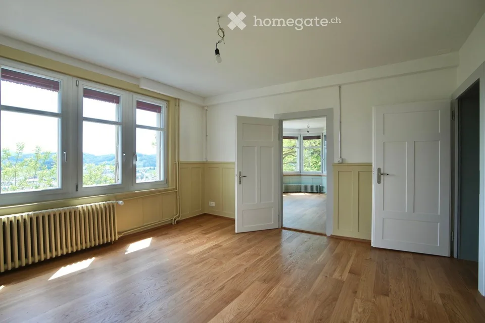 Finely renovated 4-room apartment on the 1st floor in Eschlikon TG, idyllically located in a good community