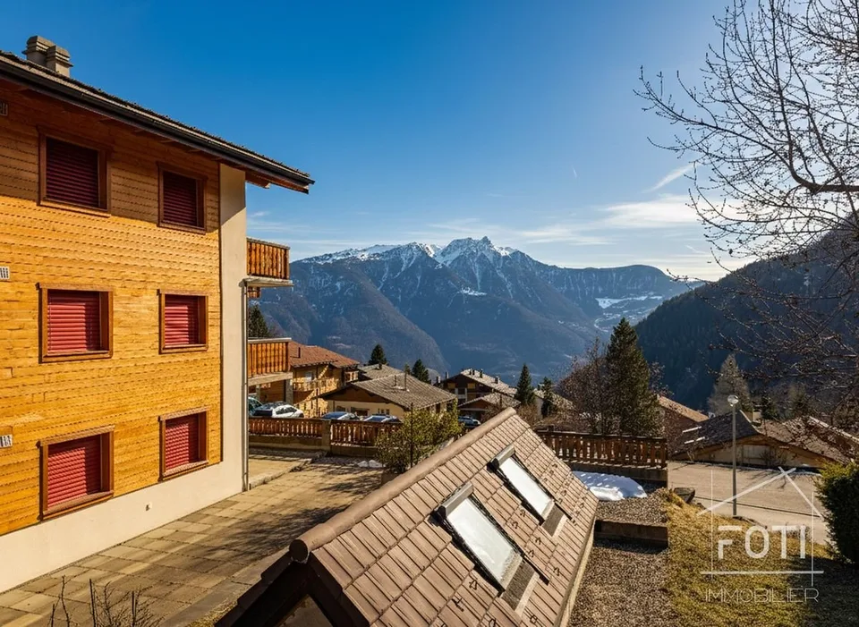 Charming bar and small restaurant for sale