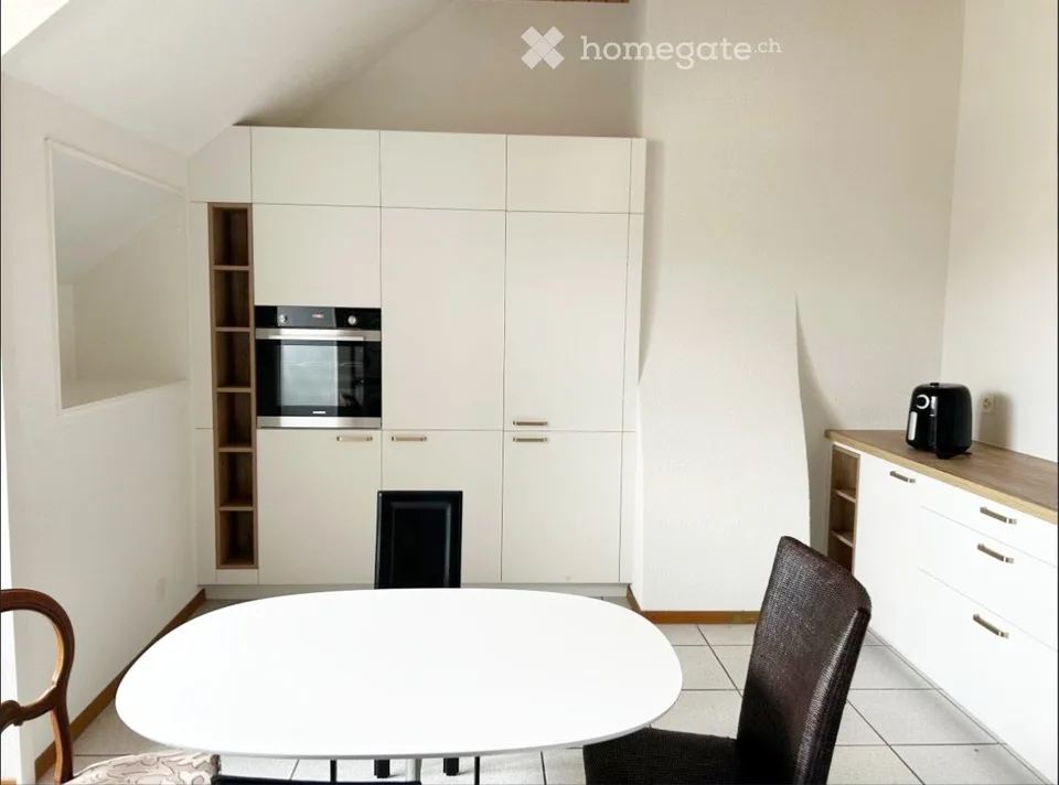 Appartement spacieux dans maison avec cachet à colombier