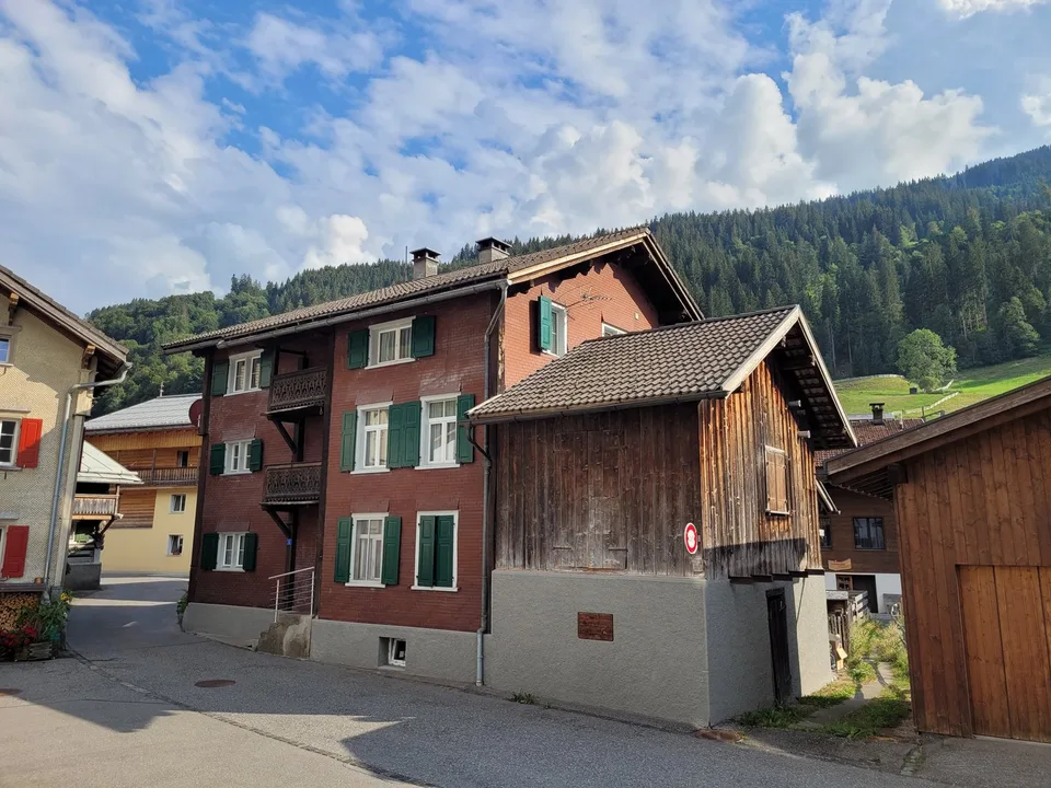 3.5-Zi-Dachwohnung - Estrich gehört dazu